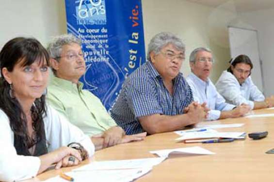 Patrons contre patrons