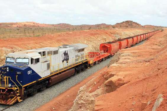 Taxer les super-profits des groupes miniers