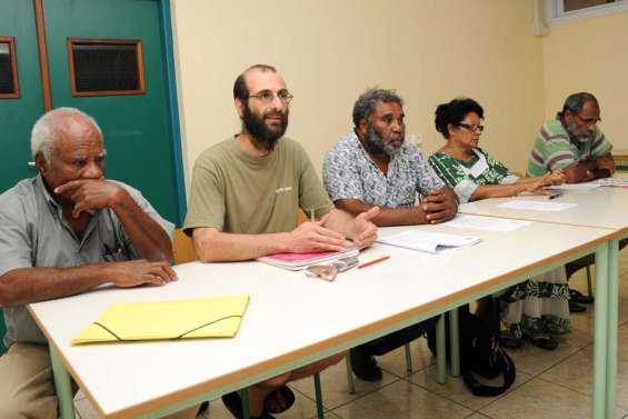 Un débat sur l'école « tronqué » et « confisqué »