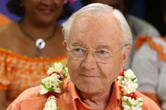 Gaston Flosse reste droit dans ses bottes