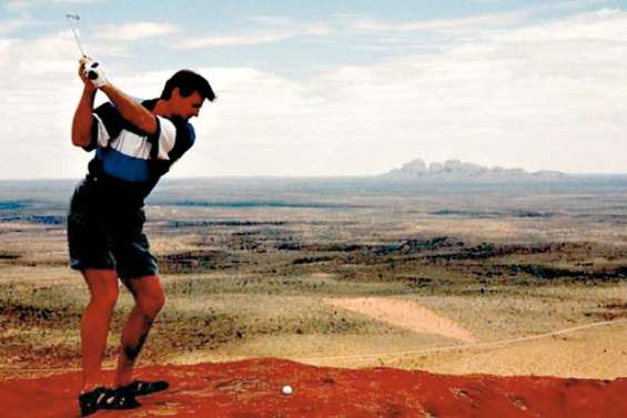 Les scandales s'enchaînent à Ayers Rock