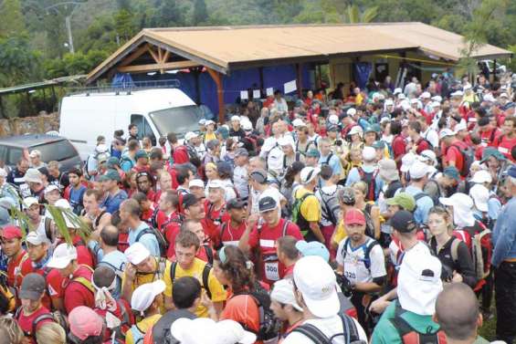 Transcal : Marée humaine dans la Chaîne