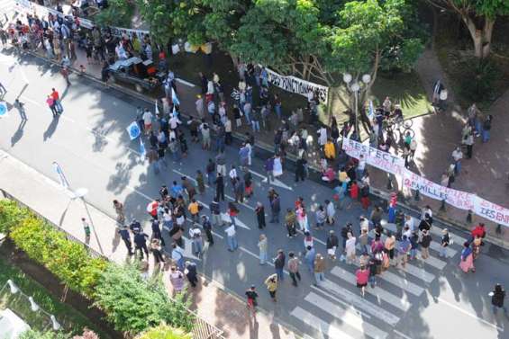 Les sanctions ne passent pas