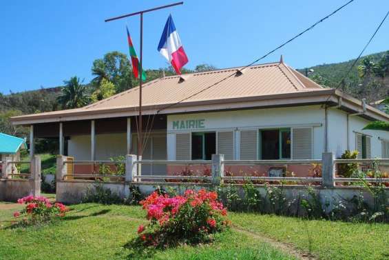 Le personnel médical de retour jeudi