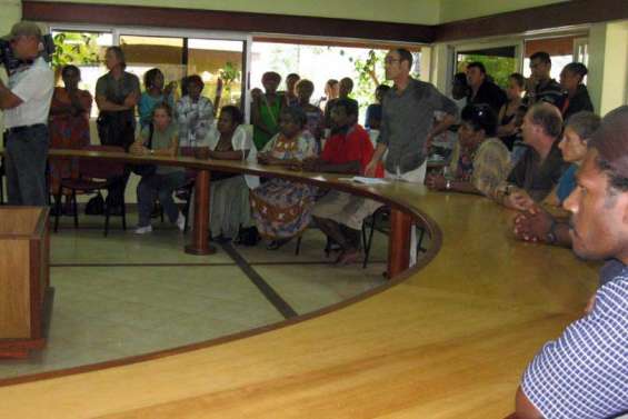 Canala unie contre la violence