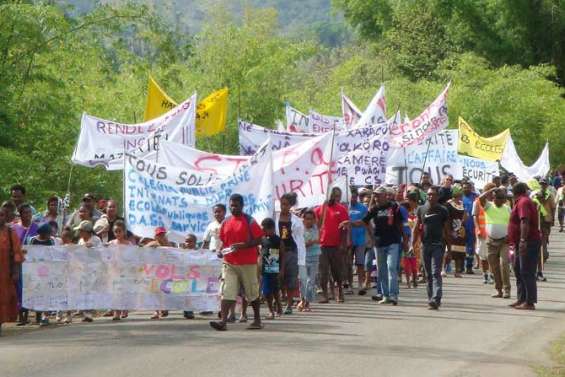 Comme un seul homme contre la violence