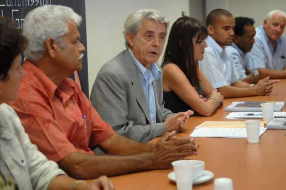 Remise du « Miroir du débat » sur l'avenir de l'école