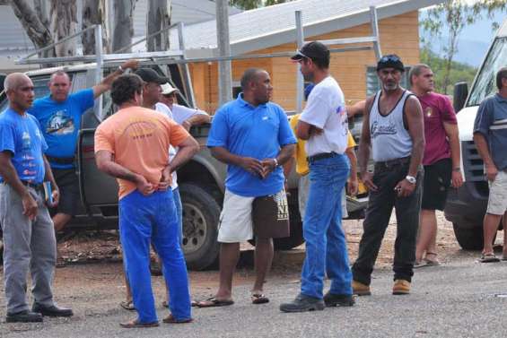 L'agence de Teasoa bloquée