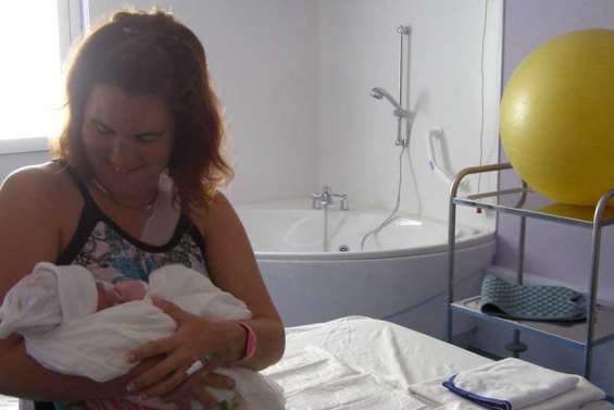 Un bain relaxant avant l'accouchement