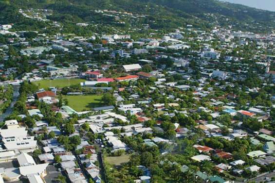Papeete s'enlaidit