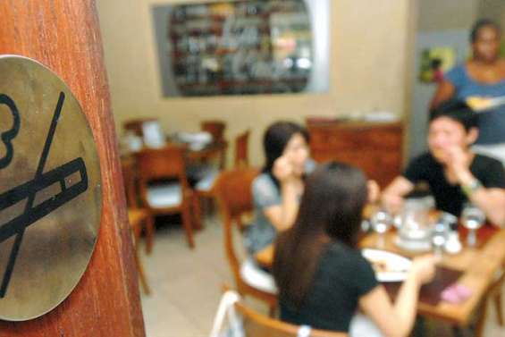 2011, année sans tabac dans les bars et restos