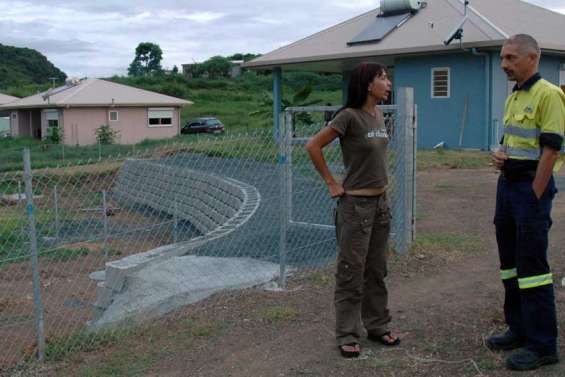 A l'heure de la 3G, Poadjane sans fixe ni Mobilis