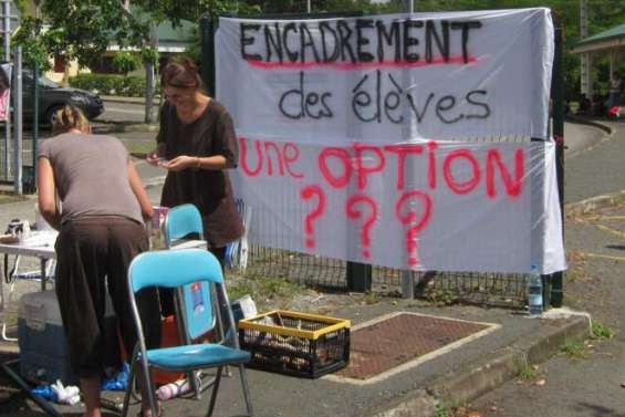 Le bras de fer se durcit