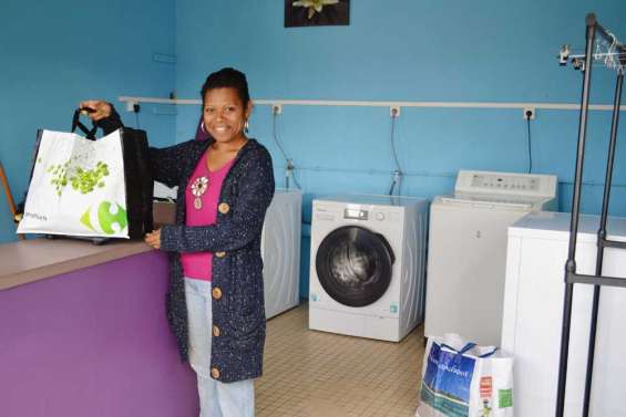 Stéphanie lave plus blanc