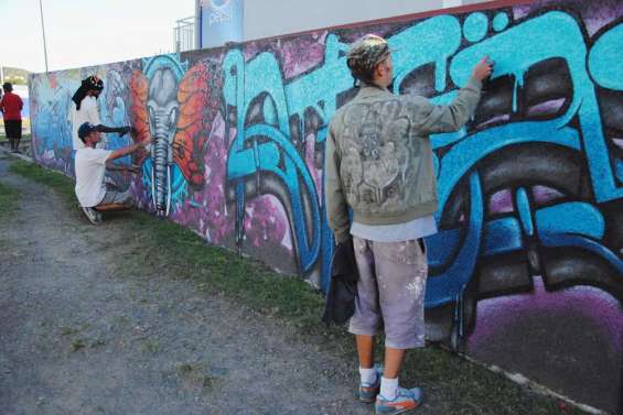 Une fresque contre les murs blancs