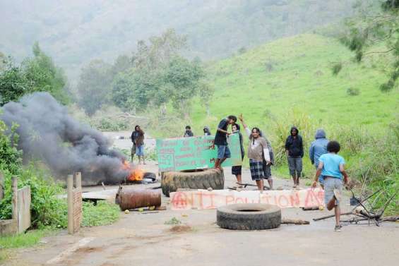 Thio minée par la boue