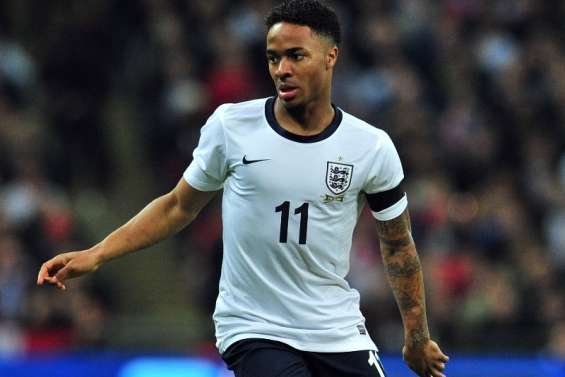 Sterling parti pour jouer en 10