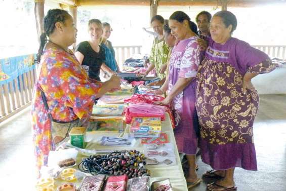 Un premier vide-greniers au marché