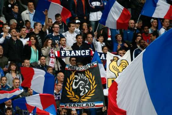 Trente supporteurs à l'hôtel des Bleus