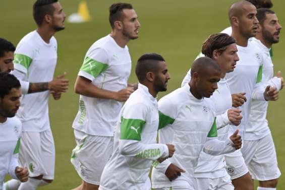  Algérie : Kourichi loue les binationaux