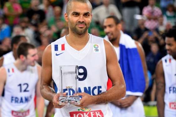 Parker derrière les Bleus