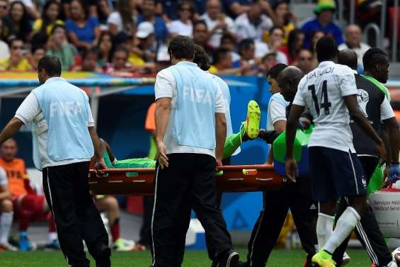 Fracture tibia-péroné pour Onazi