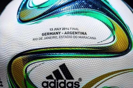 Le ballon de la finale est prêt 