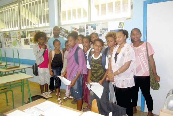 Les CM2 visitent le collège