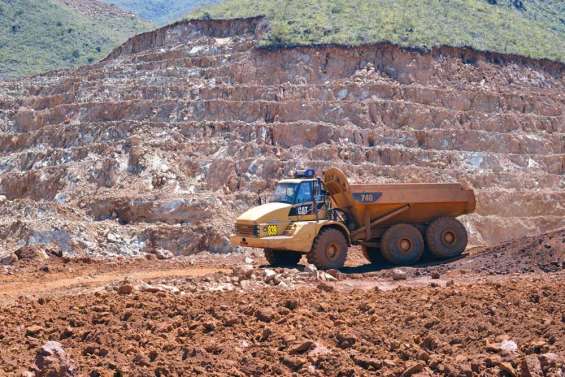 La course contre la mine
