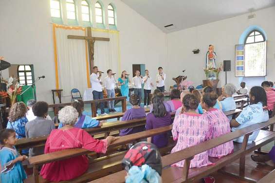 Tous en chœur à Touaourou