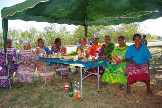 Oundjo a son marché aux crabes