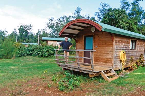 Des roulottes au bord de l’étang pour s’évader à 30 minutes de Nouméa