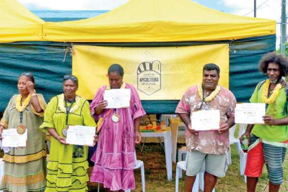 Le rucher pédagogique des Iles a été inauguré