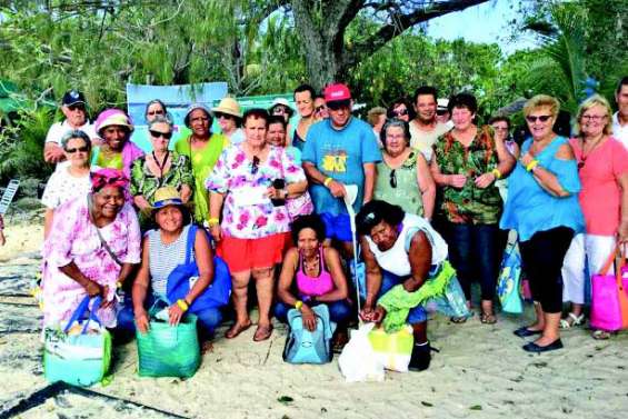 Les seniors en escapade au phare Amédée