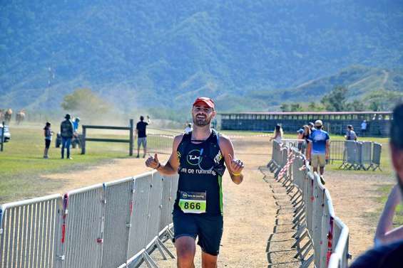 Oswald Cochereau et Loïc Bajean gagnent à Boulouparis