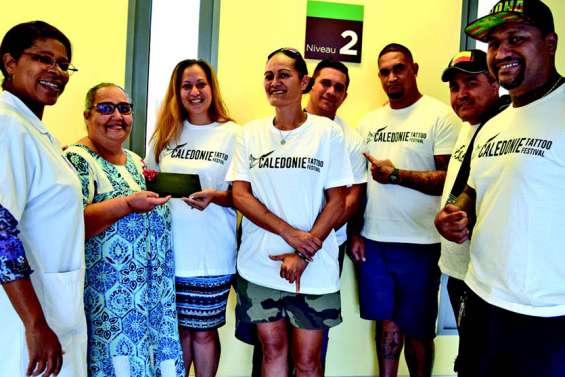 Le Calédonie Tattoo Festival fait un don au Médipôle