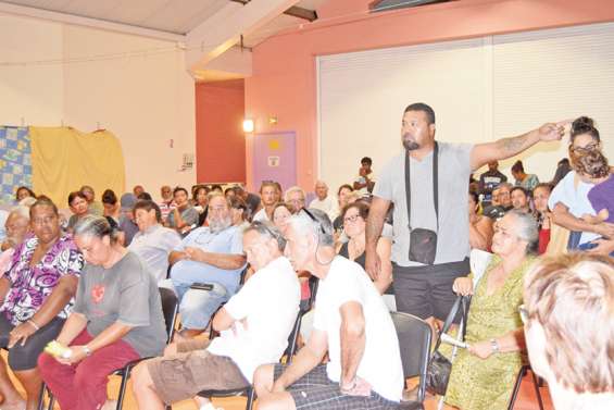 Quarantaine : le gouvernement n’a pas réussi à convaincre les riverains en colère