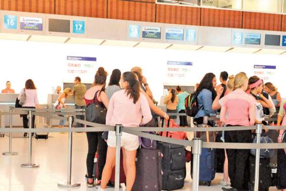 Coronavirus : déplacements sportifs et centres de vacances à l’étranger, mieux vaut annuler ou reporter