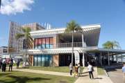 Conseil municipal de Nouméa : le centre commercial des quais Ferry 