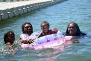 Koumac : la piscine de Pandop accueille ses premiers baigneurs