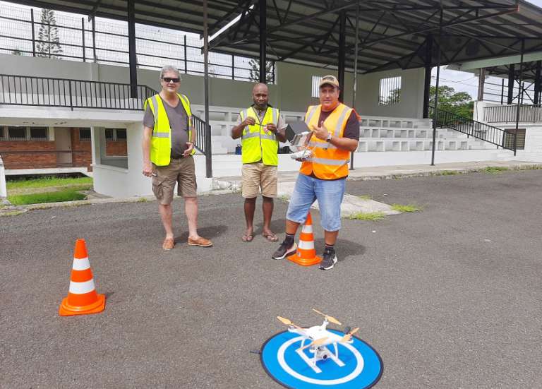 Une initiation au drone pour les particuliers, à l'hippodrome