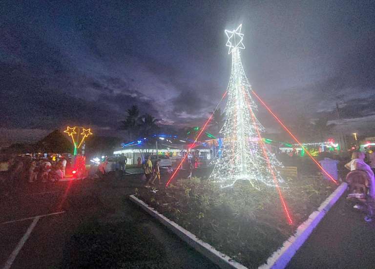 Mont-Dore : le centre-ville s'illumine de couleurs pour fêter l'arrivée du père Noël