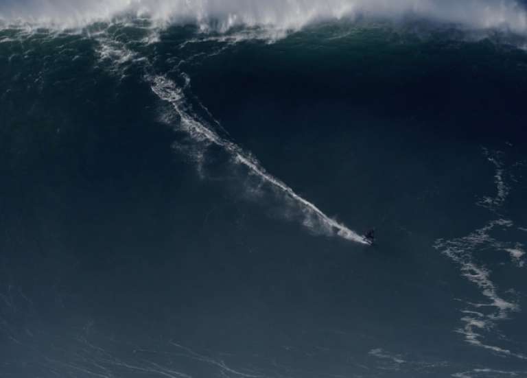 Quand un surfeur de vagues géantes embarque la science dans sa quête de records