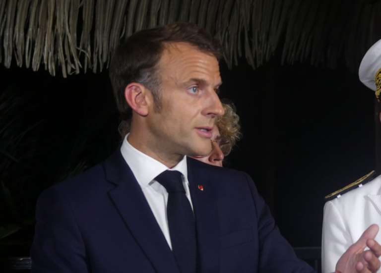 Face à Macron, la jeunesse se demande 
