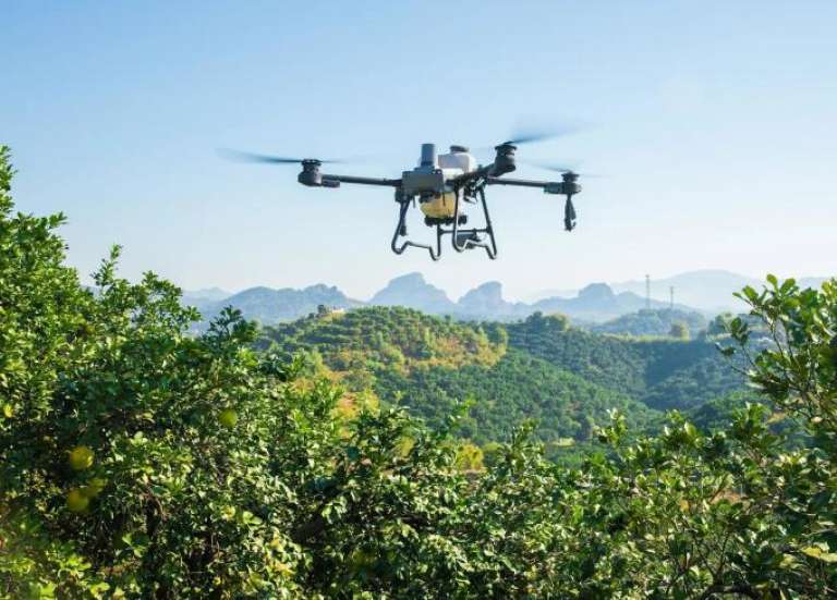 [MAGAZINE] Drones agricoles : décollage attendu en 2026