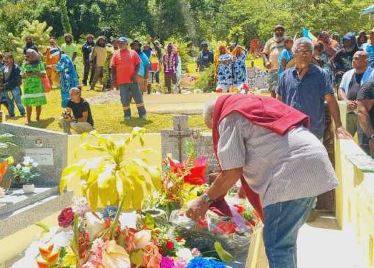 À Hienghène, une commémoration des 40 ans de la tuerie de Tiendanite brûlante d’actualité