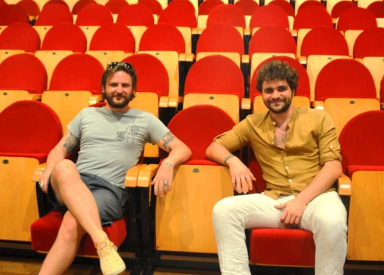 Deux Calédoniens tracent leur voie dans le théâtre