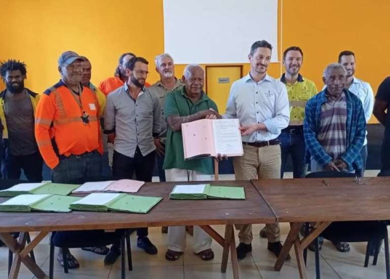 La SLN signe deux conventions à Houaïlou pour une nouvelle dynamique économique locale