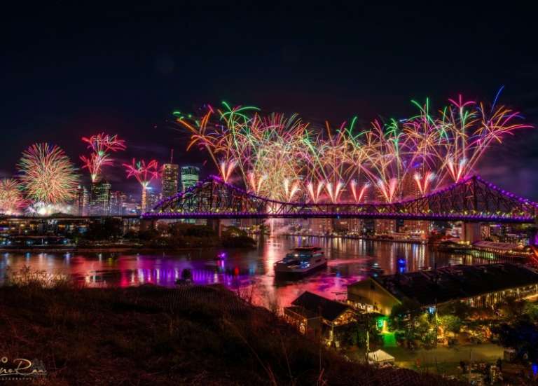Environ 500 000 personnes ont assisté ce week-end au Riverfiver à Brisbane qui lance le Festival d’art
