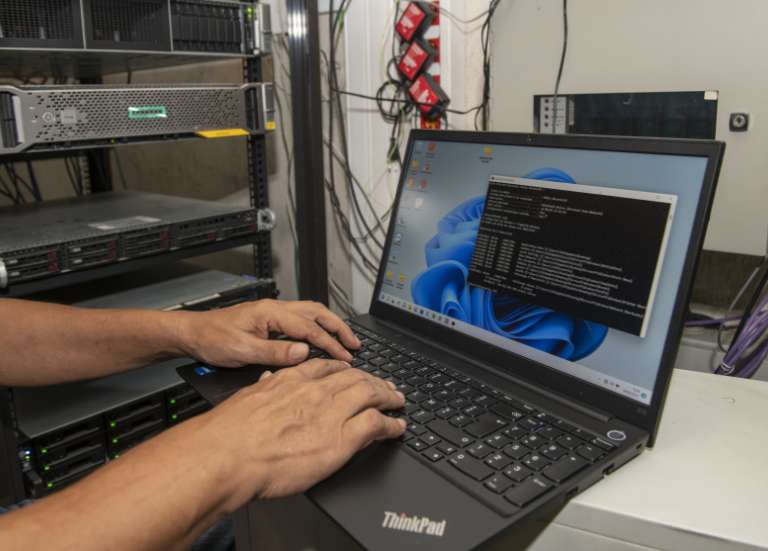 L’Australie bloque l’accès à trois sites web permettant de générer du contenu pédopornographique par IA